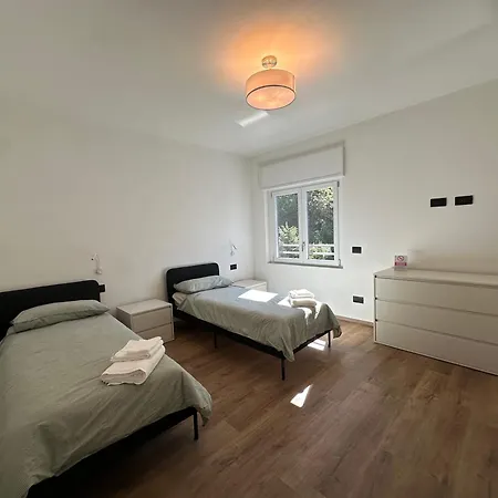 The Quiet Corner- Apartment *